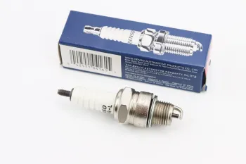 Свічка 2Т W20FRL - M14 L12 (оригінал, без упаковки) DENSO (31686)