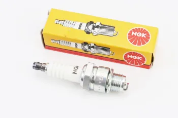 Свічка 2Т B7HS - M14 L12 NGK (45194)