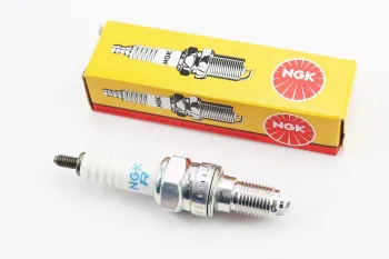 Свічка 4Т CR9EH-9 - M10 L17 - DIO AF56, SH150 NGK (47440)