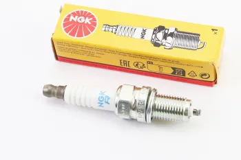 Свеча зажигания DCPR6E (мото 4T CG/CB) NGK (47446)